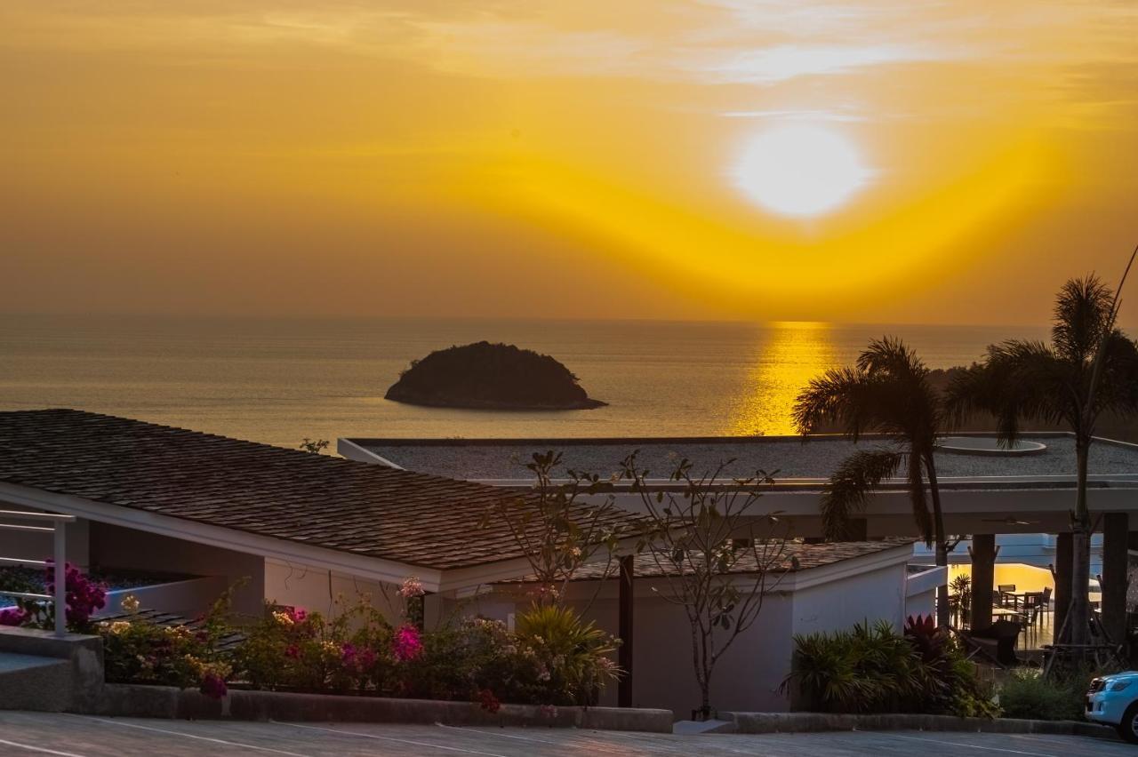 The View Phuket By Resava Aparthotel Pantai Kata Luaran gambar