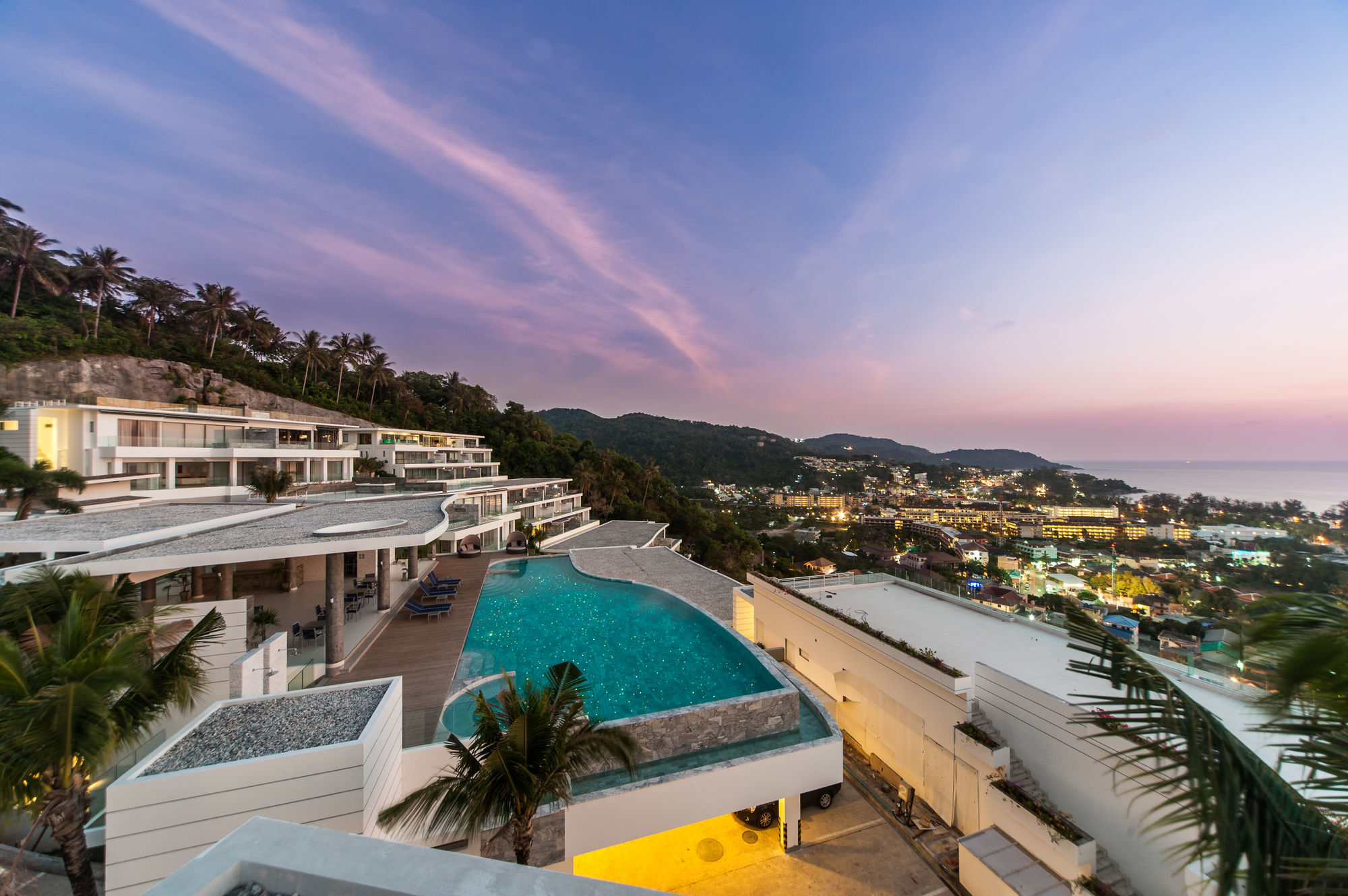 The View Phuket By Resava Aparthotel Pantai Kata Luaran gambar